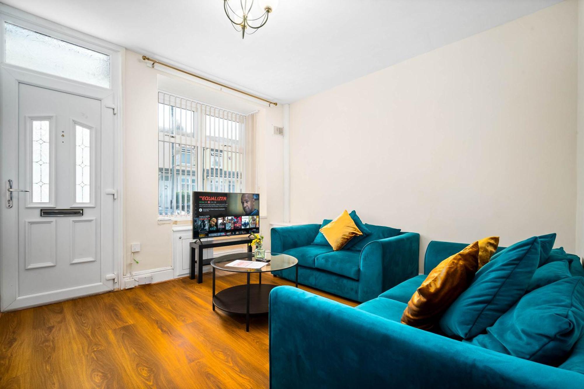 Вилла 3 Bed House For Contractors & Families And Free Parking Бирмингем Экстерьер фото